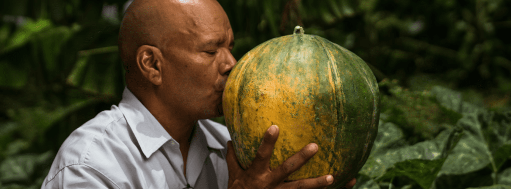 OCDE destaca trabajo de la FMBBVA Bancamía