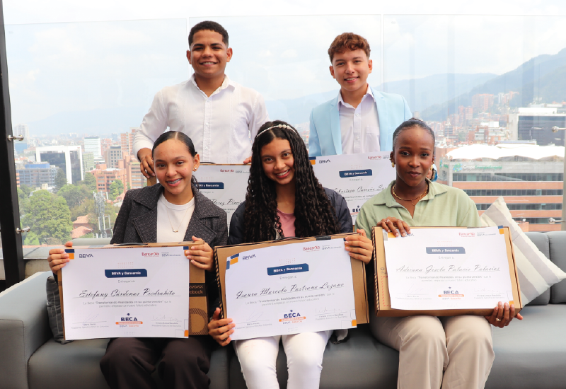 GanadoresBeca2024