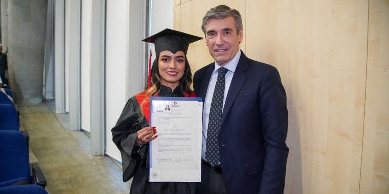 Primera Graduada